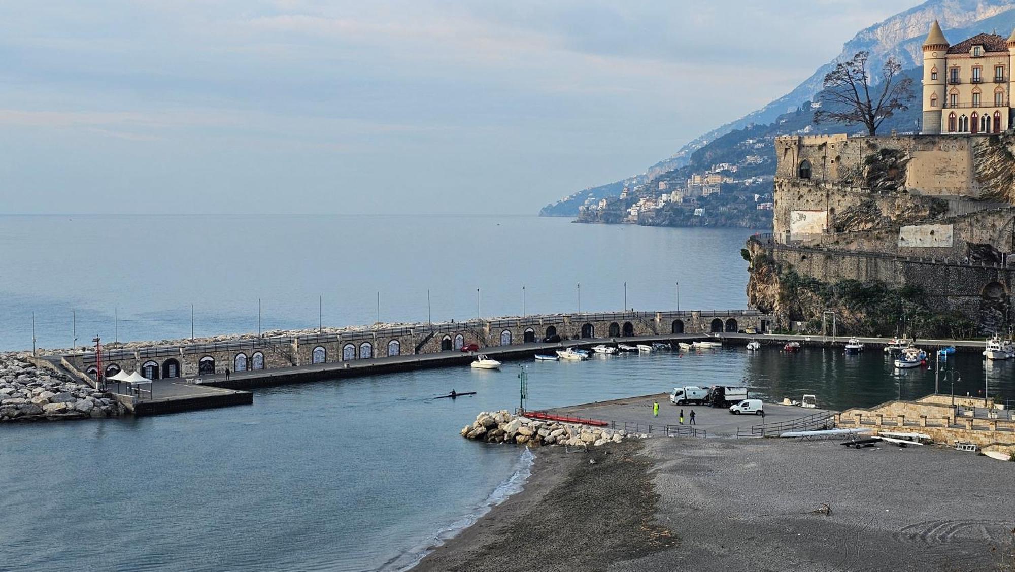 Galene - Beachfront In Costa D'Amalfi Maiori Exterior photo
