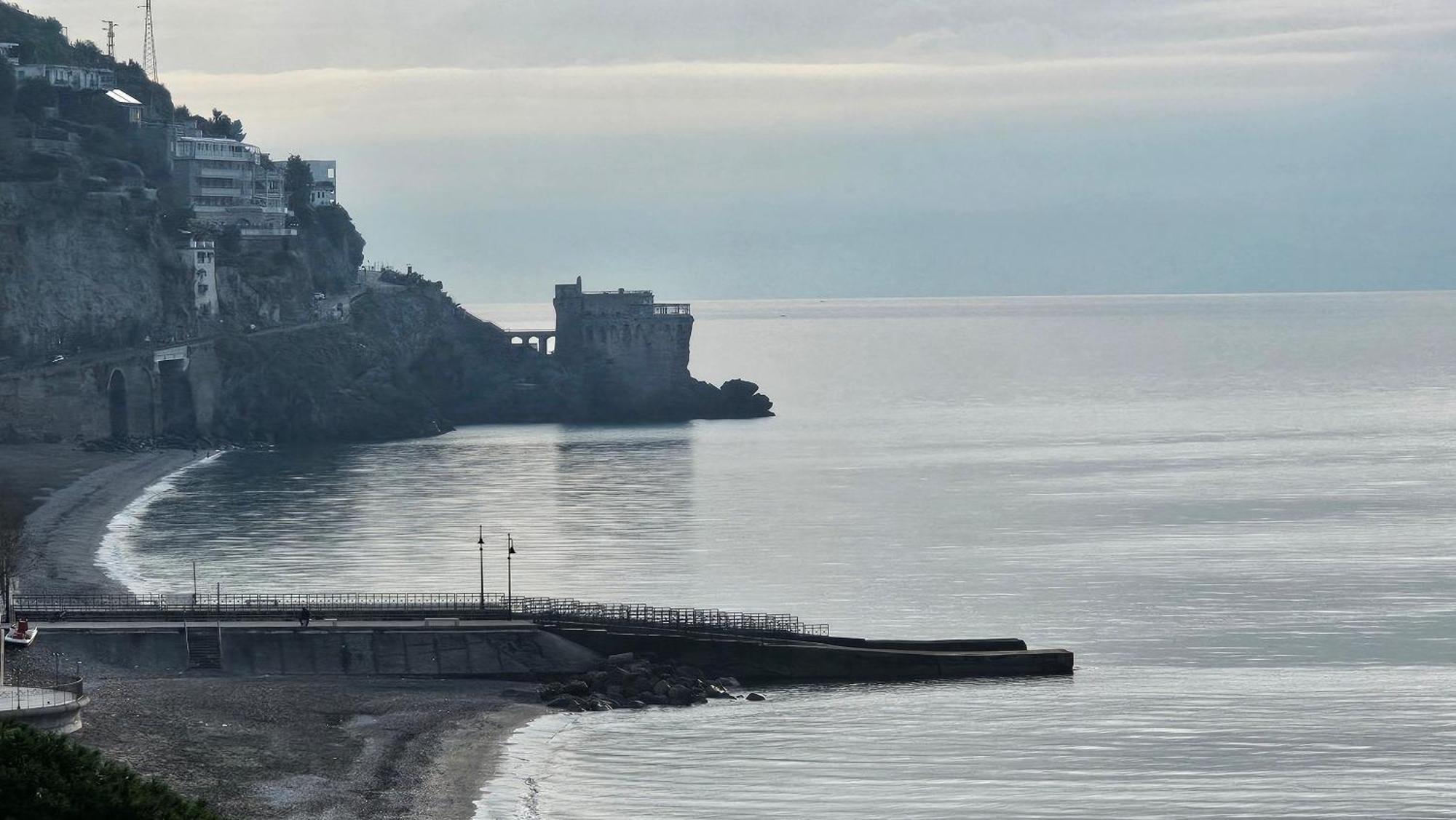 Galene - Beachfront In Costa D'Amalfi Maiori Exterior photo