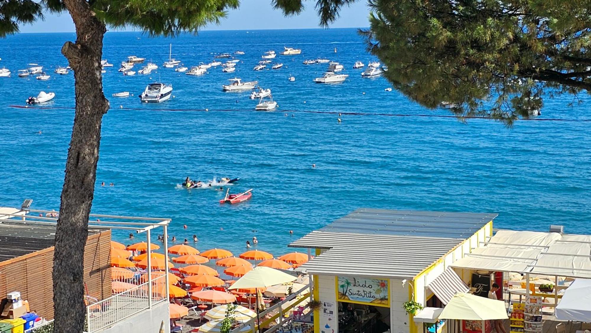 Galene - Beachfront In Costa D'Amalfi Maiori Exterior photo