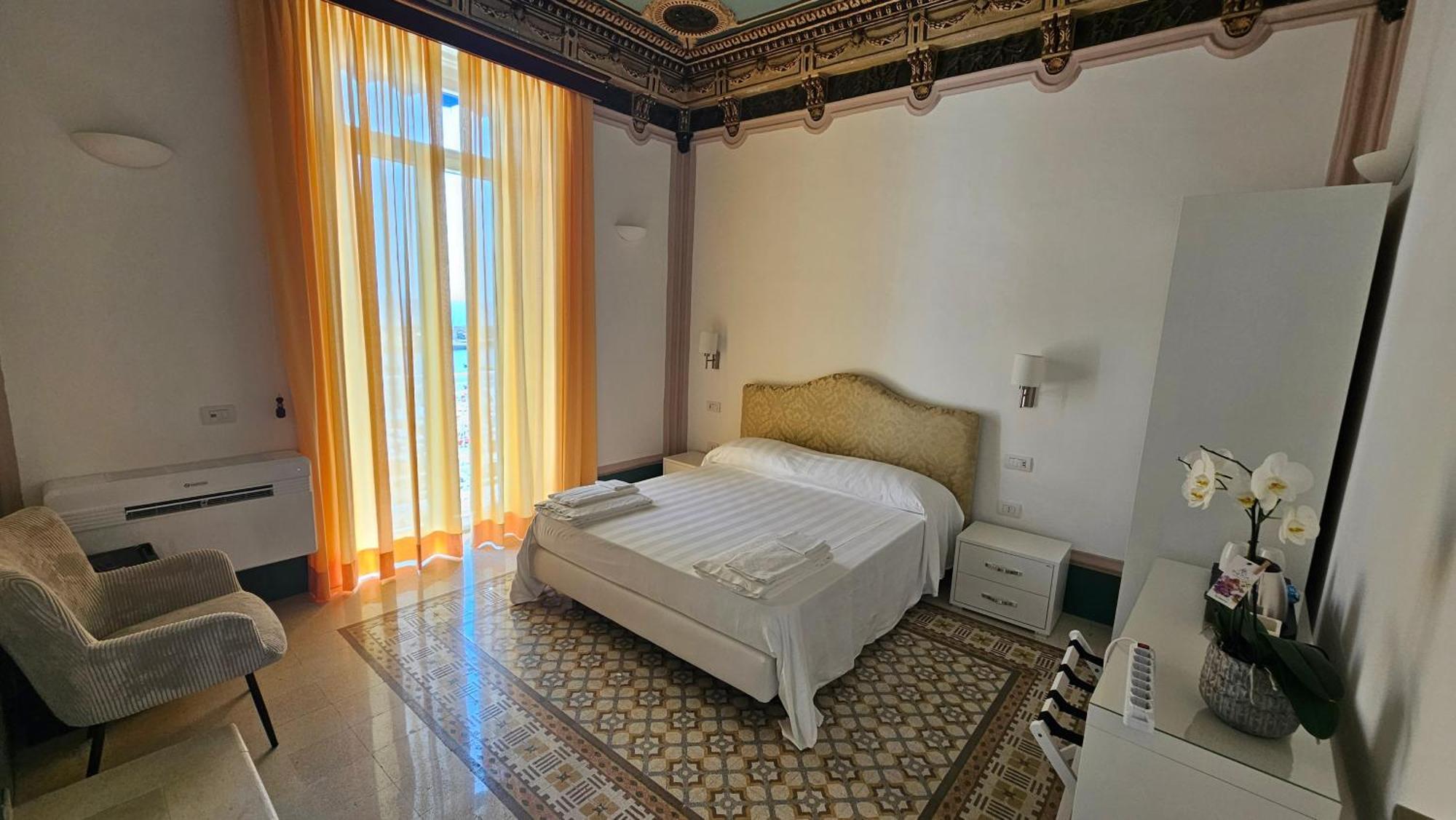 Galene - Beachfront In Costa D'Amalfi Maiori Exterior photo