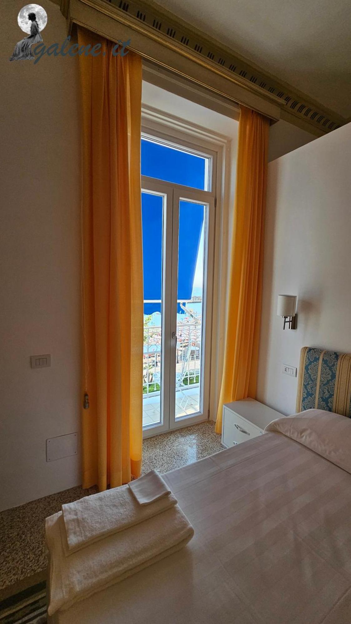Galene - Beachfront In Costa D'Amalfi Maiori Exterior photo