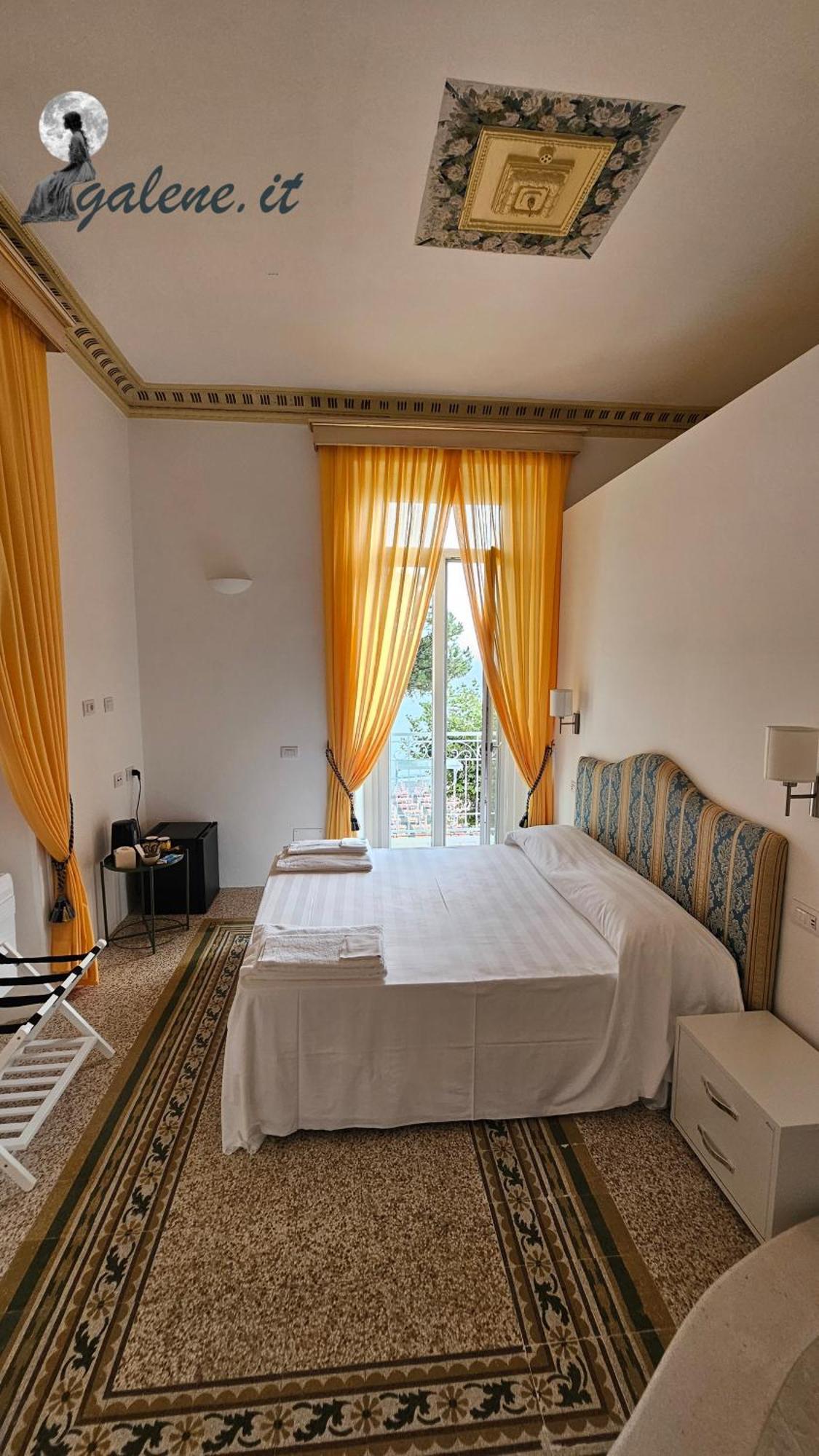 Galene - Beachfront In Costa D'Amalfi Maiori Exterior photo